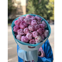 Букет из белых и розовых пионов – Нежность в каждой детали